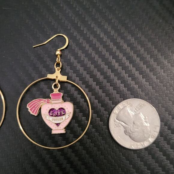 Love Potion enamel charm gold hoop earrings - Picture 3 of 3